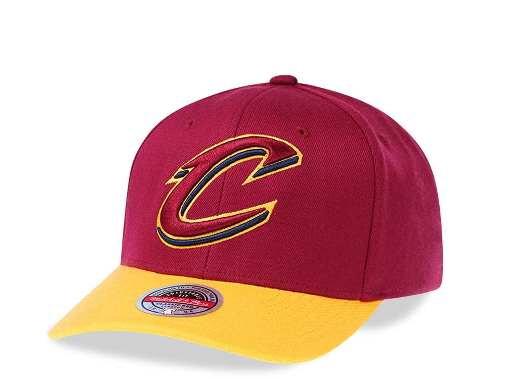 Mitchell & Ness Cleveland Cavaliers Two Tone Red Line Solid Flex Snapback Hat
