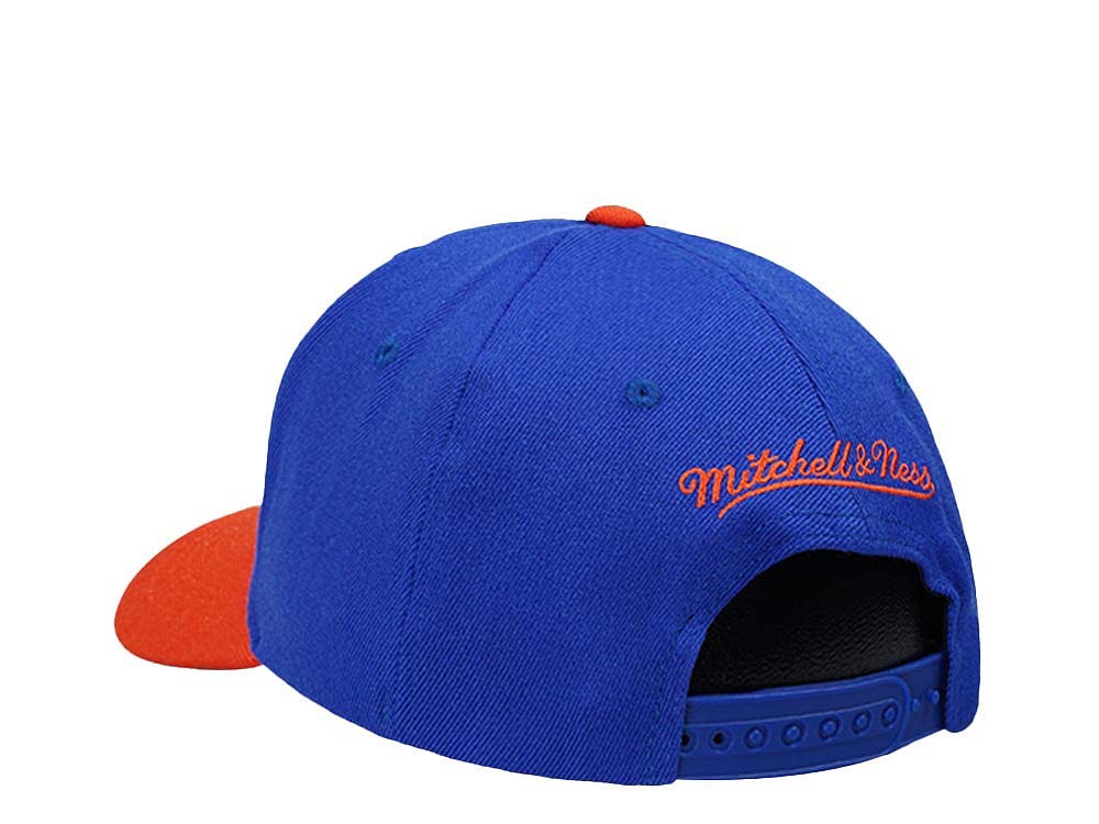 Mitchell & Ness New York Knicks Team Two Tone 2.0 Hardwood Classic Red Flex Snapback Hat