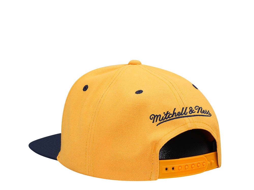 Mitchell & Ness Golden State Warriors Breakthrough Two Tone Snapback Hat