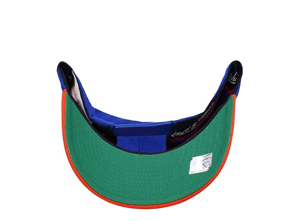 Mitchell & Ness New York Knicks Team Two Tone 2.0 Hardwood Classic Red Flex Snapback Hat