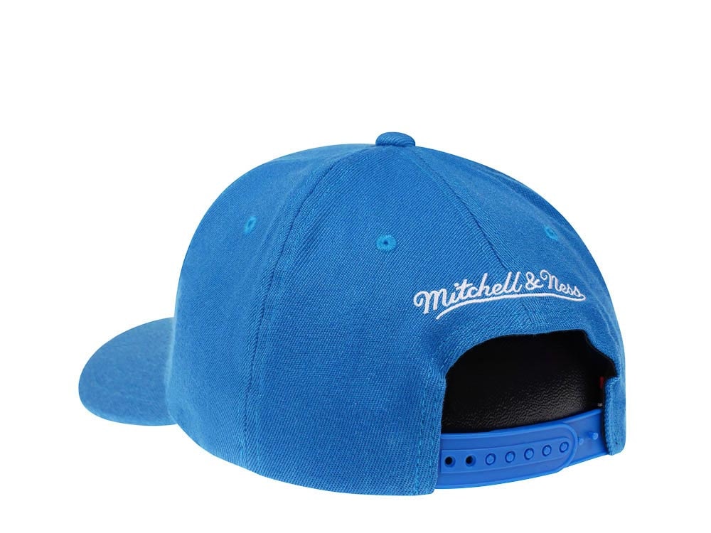 Mitchell & Ness Dallas Mavericks Team Ground Red Line Solid Flex Snapback Hat