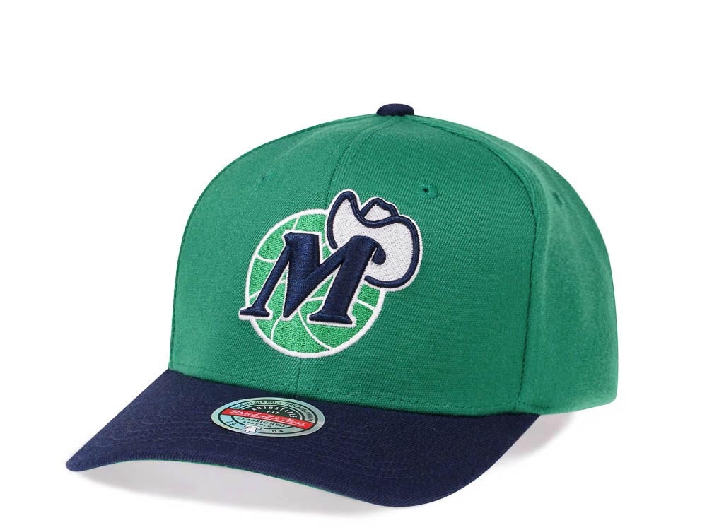 Mitchell & Ness Dallas Mavericks Team Two Tone Red Line Solid Flex Snapback Hat