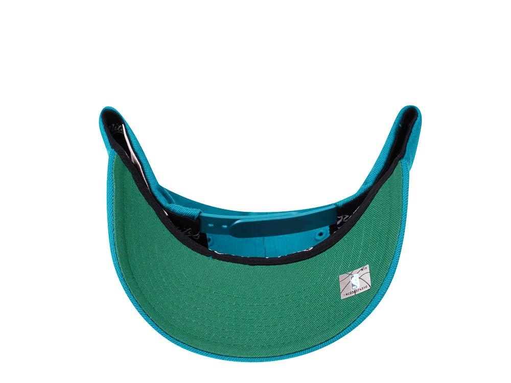 Mitchell & Ness Charlotte Hornets Team Ground Red Line Solid Flex Snapback Hat