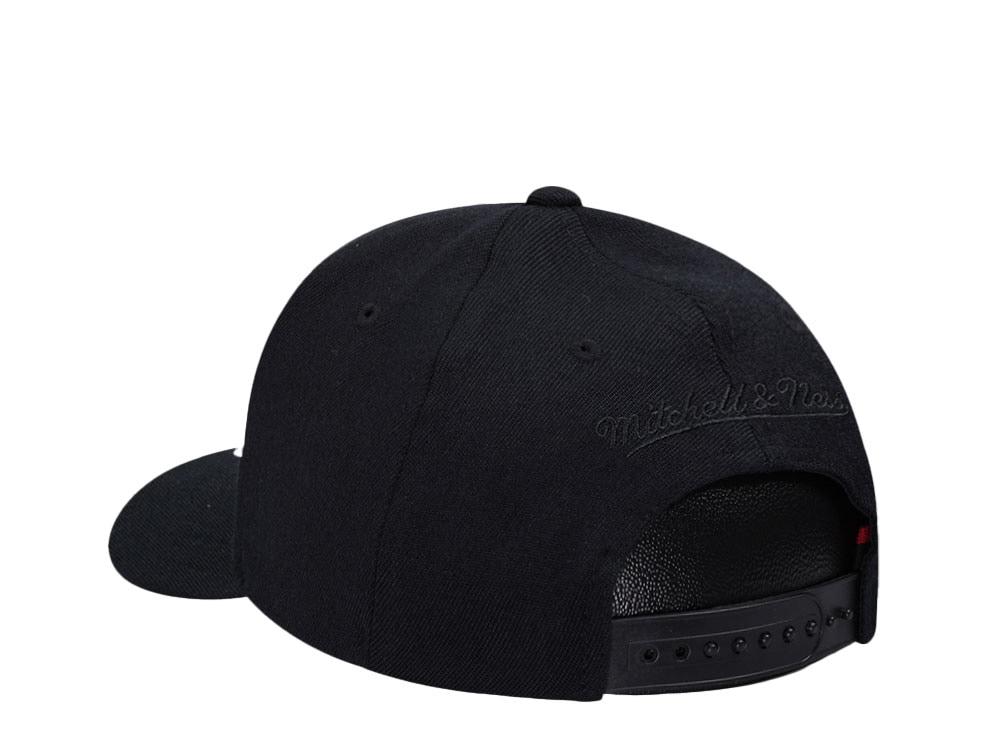 Mitchell & Ness Philadelphia 76ers Black On Black Logo Classic Red Snapback Hat