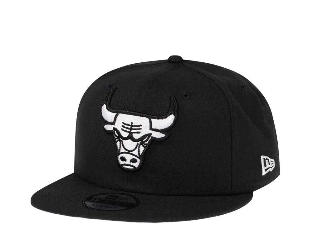 New Era Chicago Bulls Black White Edition 9Fifty Snapback Hat
